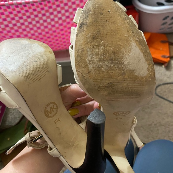 Stilettos by MK. - Picture 3 of 3